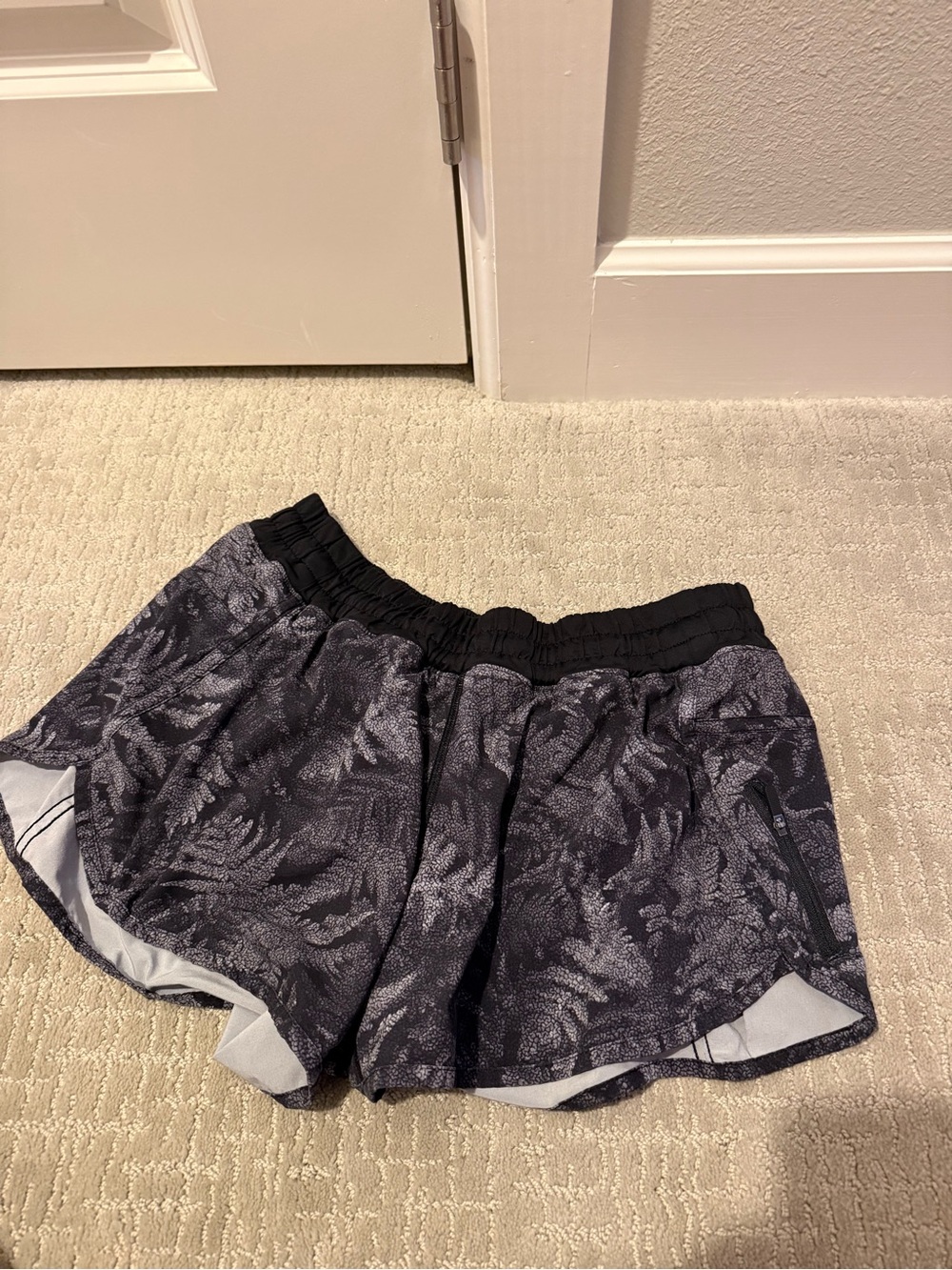 Women's Black Palm tree patterned hotty hot shorts